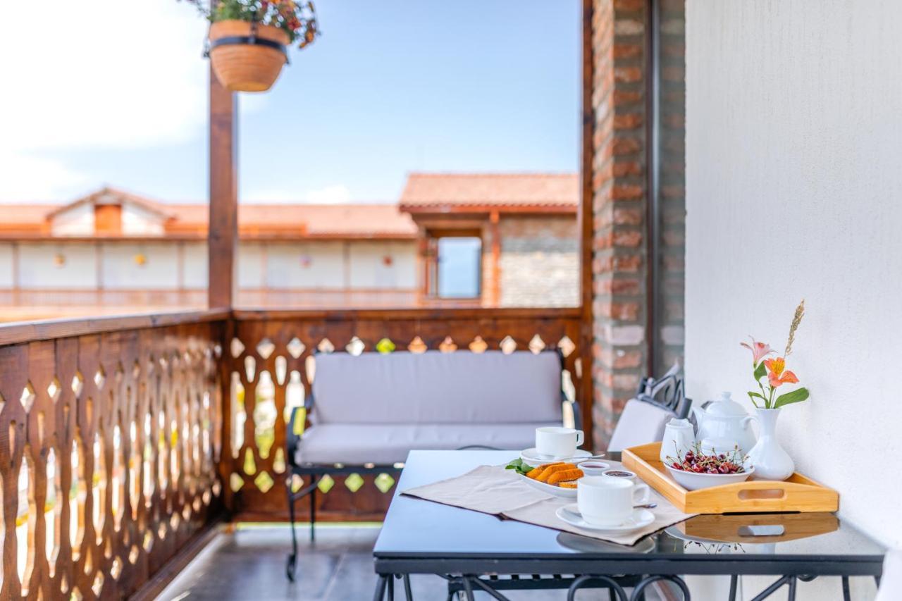 Chateau Mosmieri Hotel & Winery 텔라비 외부 사진
