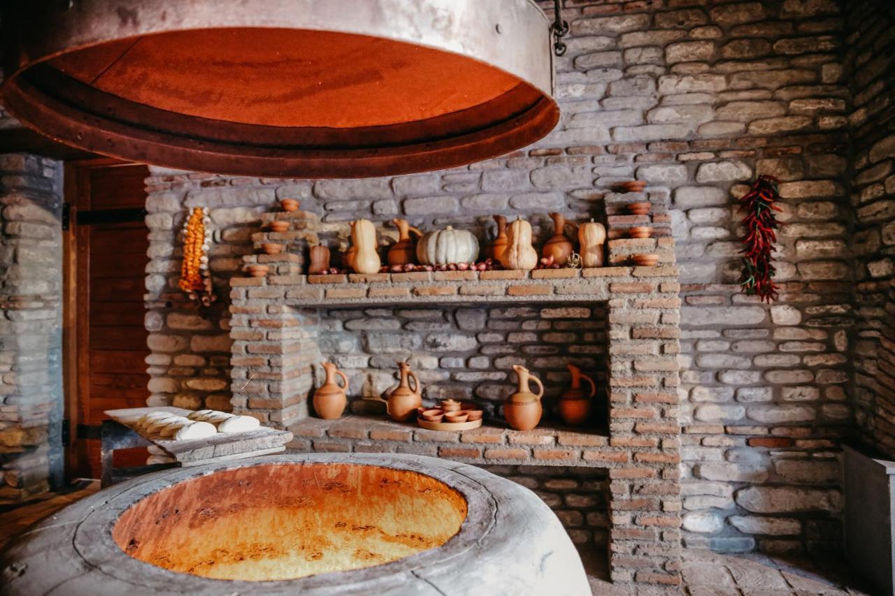 Chateau Mosmieri Hotel & Winery 텔라비 외부 사진